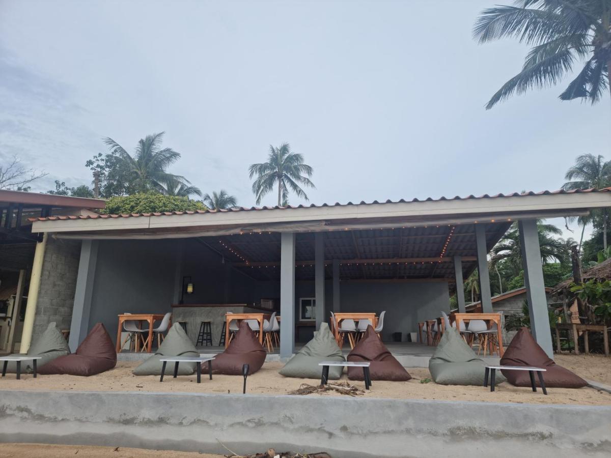 Scandinavian Beach Resort Ko Lanta Extérieur photo