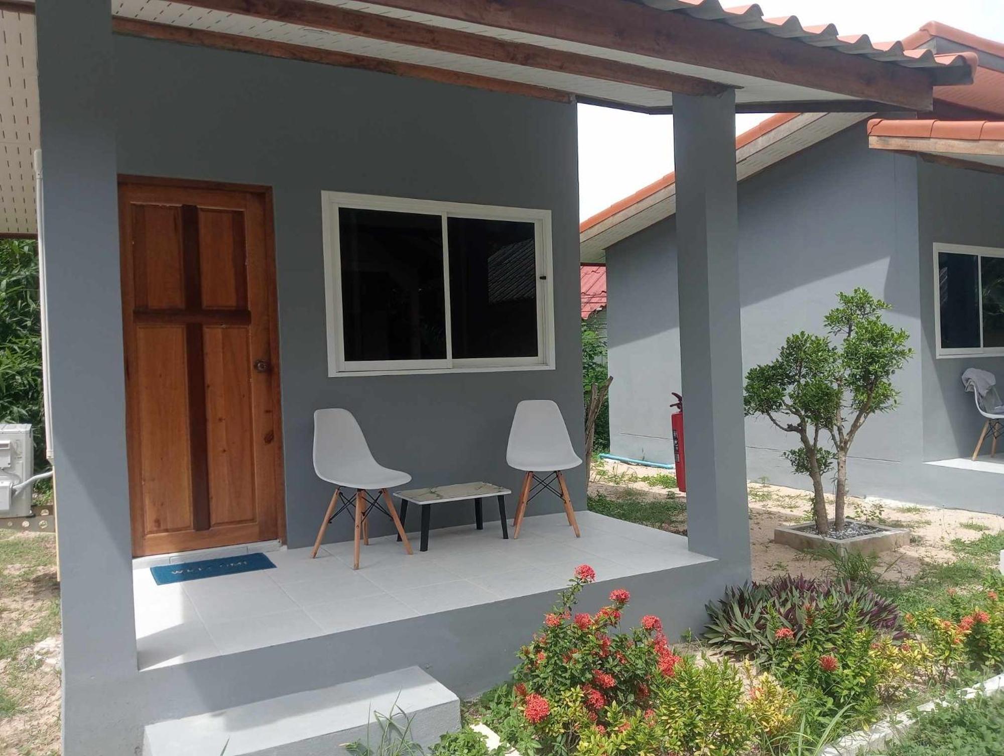 Scandinavian Beach Resort Ko Lanta Extérieur photo